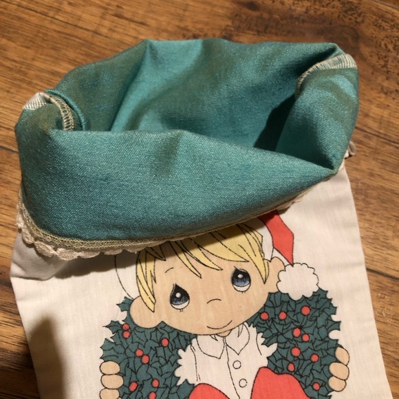 Precious Moments Christmas stocking Boy 90s pastel 1990s Xmas sad eyes vintage - Picture 5 of 7